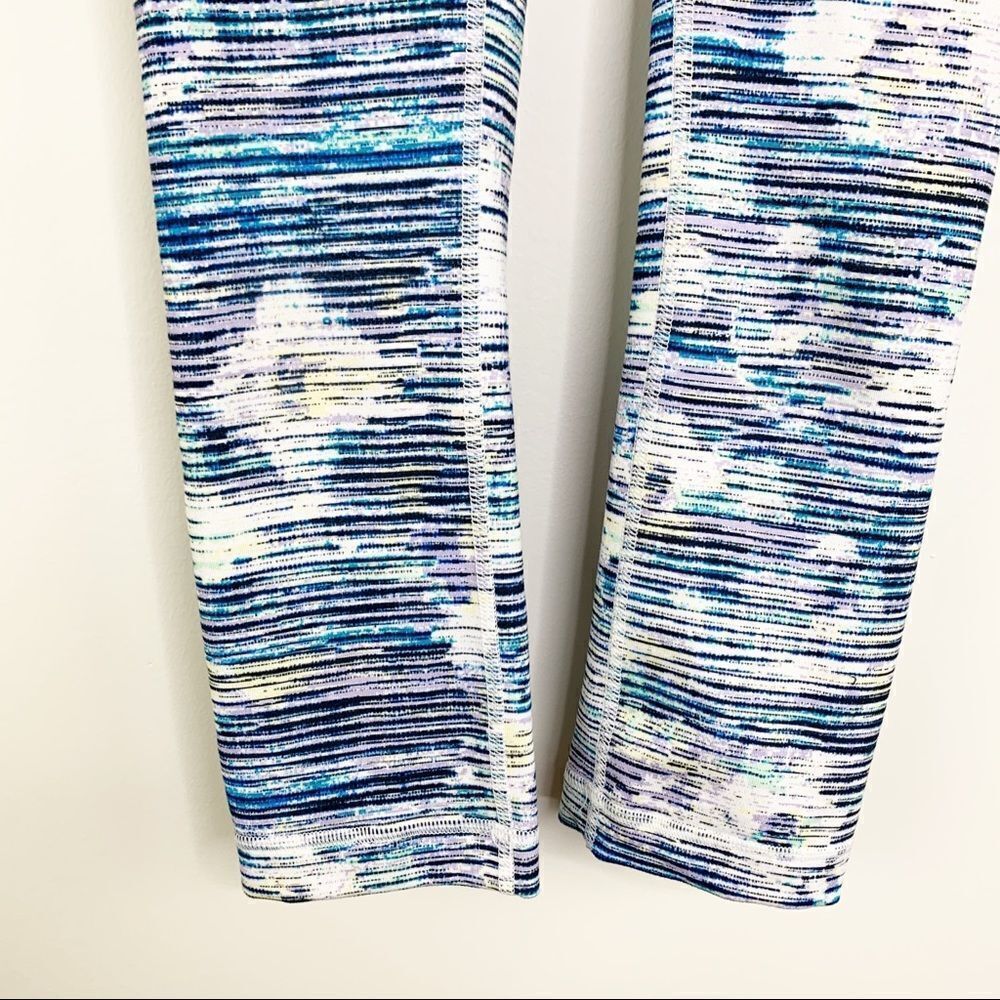 Lululemon Blurry Belle Cropped Leggings‎ - Picture 3 of 9